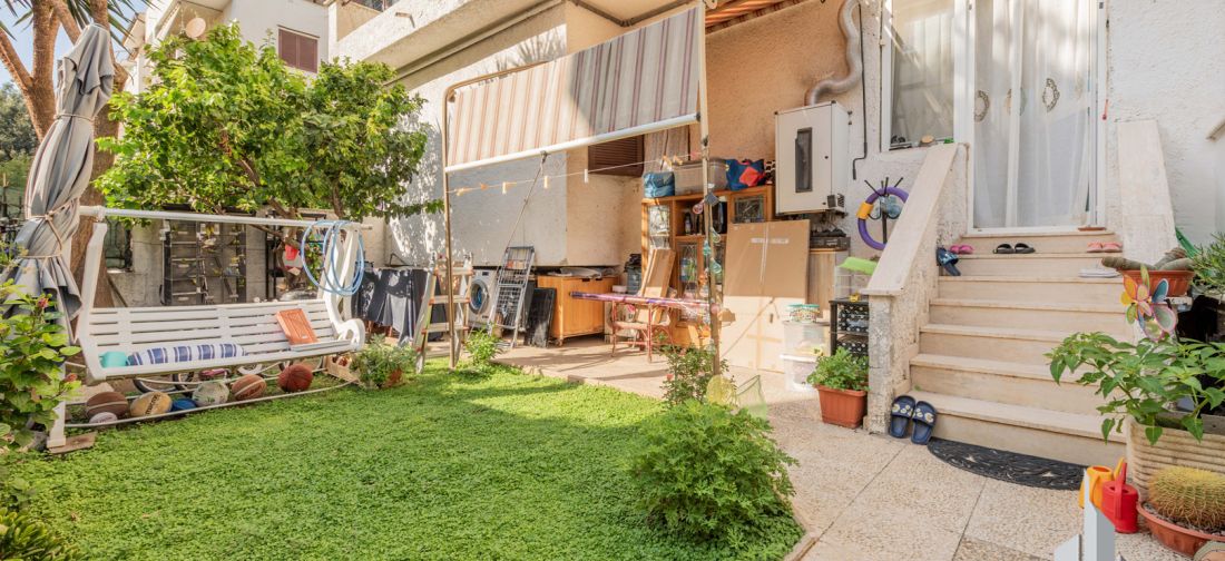 CERENOVA ZONA POSTA USO INVESTIMENTO LOCATO PIANO TERRA CON GIARDINO