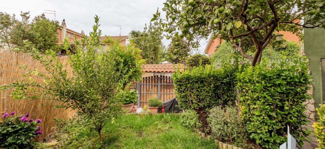 CERVETERI VILLAGGIO TYRSENIA SOLUZIONE INDIPENDENTE TRILIVELLI CON AMPI SPAZI ESTERNI