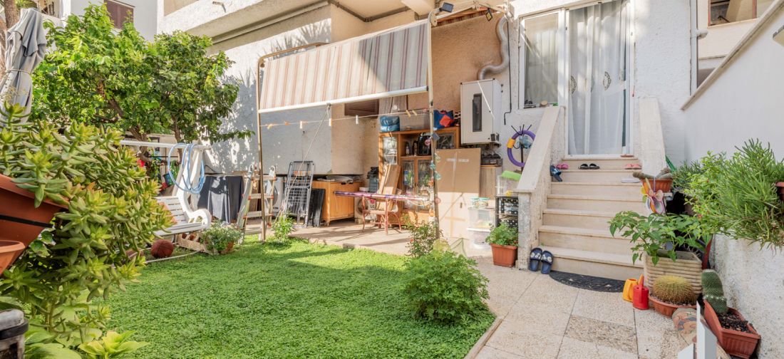 CERENOVA ZONA POSTA USO INVESTIMENTO LOCATO PIANO TERRA CON GIARDINO