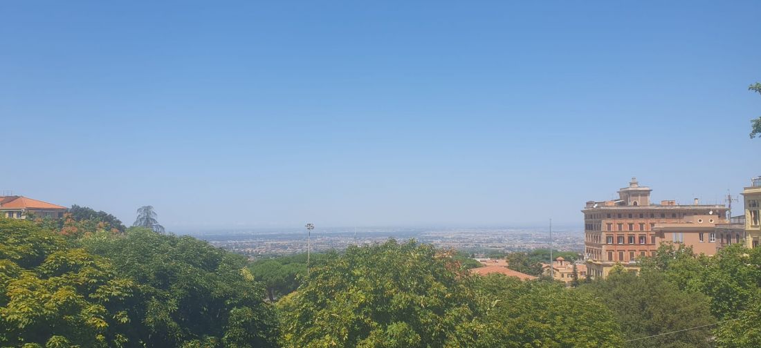 FRASCATI - TRILOCALE CON TERRAZZO FRONTE VILLA SCIARRA CON TERRAZZO