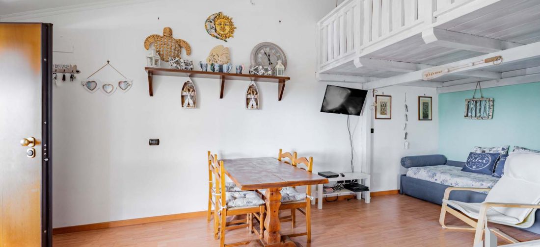 CERVETERI - ZONA TYRSENIA - BILOCALE SOPPALCATO CON AMPIO TERRAZZO