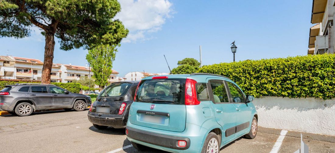 CERENOVA CENTRALISSIMO BILOCALE RISTRUTTURATO CON POSTO AUTO E PISCINA