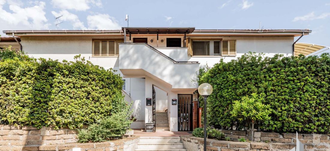 CERVETERI - ZONA TYRSENIA - BILOCALE SOPPALCATO CON AMPIO TERRAZZO