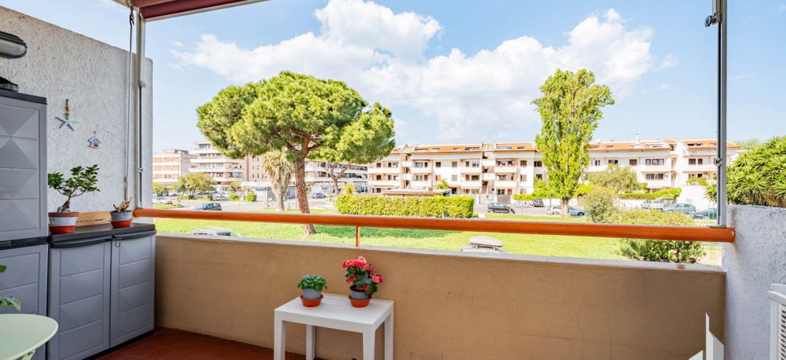 CERENOVA CENTRALISSIMO BILOCALE RISTRUTTURATO CON POSTO AUTO E PISCINA