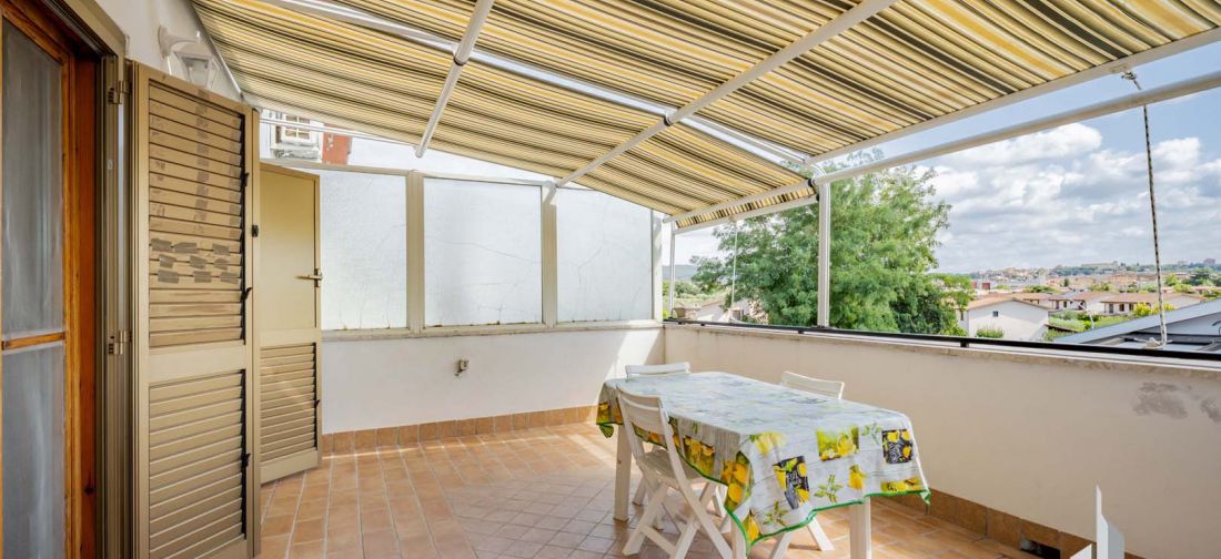 CERVETERI - ZONA TYRSENIA - BILOCALE SOPPALCATO CON AMPIO TERRAZZO