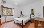 CERVETERI - VIA DEI VILLINI - BILOCALE PIANO TERRA CON POSTO AUTO E CANTINA - ACCESSO INDIPENDENTE