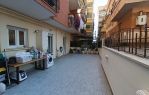 LADISPOLI - TRILOCALE PIANO TERRA RISTRUTTURATO A 100M DAL MARE
